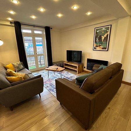 Spacious 3 Bedroom Apartment Close To Marina, 2 Parking Spaces, Kingsize Or Single Beds サウサンプトン エクステリア 写真