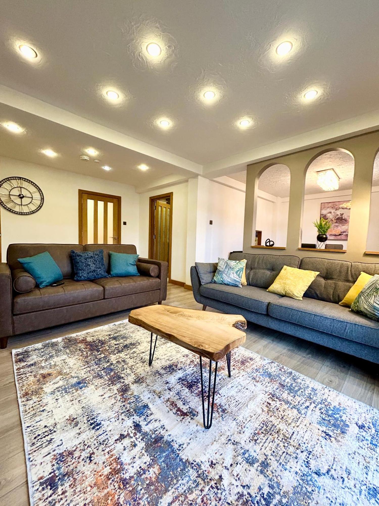 Spacious 3 Bedroom Apartment Close To Marina, 2 Parking Spaces, Kingsize Or Single Beds サウサンプトン エクステリア 写真